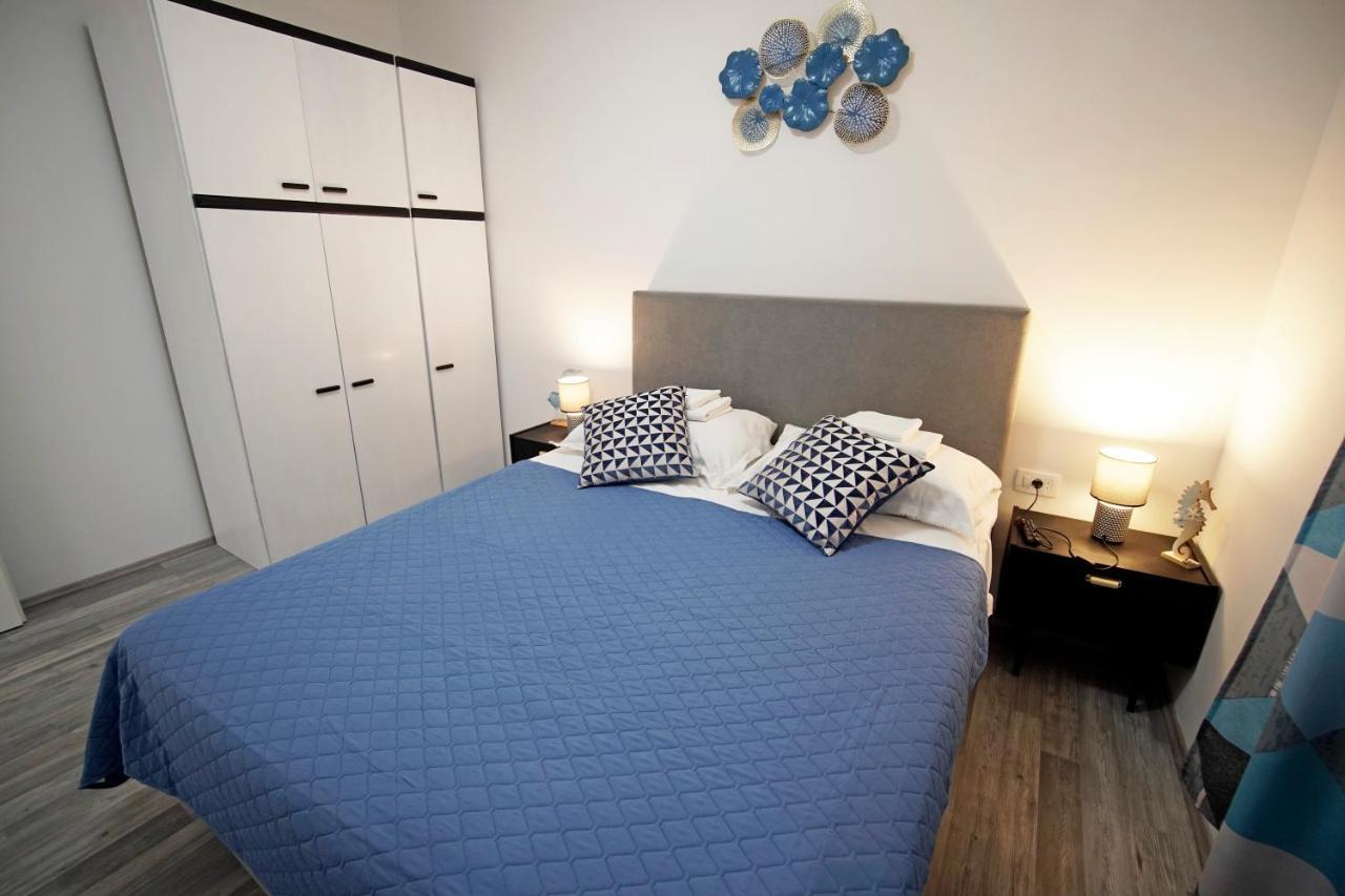 HOUSE - Apartman SARAH Kastela Bagian luar foto